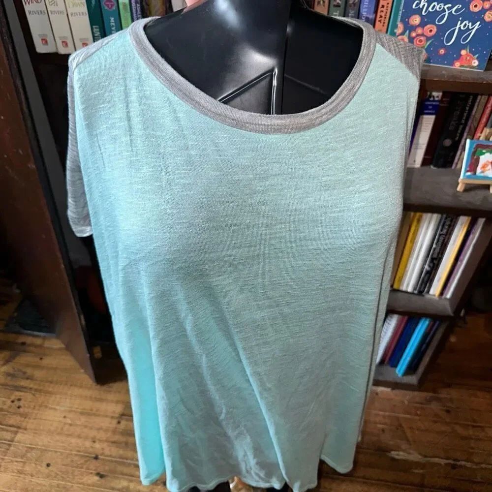 Torrid raglan blue & gray heathered slub 6x baseball tee